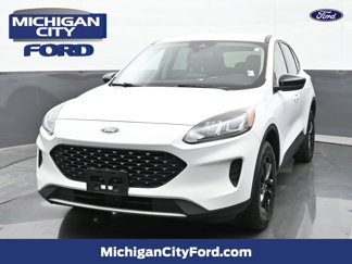 Used 2020 Ford Escape SE Sport image 1