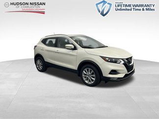Used 2022 Nissan Rogue Sport SV image 1