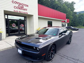 Used 2017 Dodge Challenger SXT Plus image 1