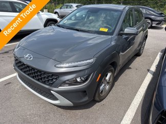 Used 2023 Hyundai Kona SE image 1