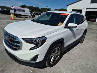Used 2021 GMC Terrain SLT image 1