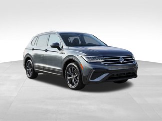 Used 2023 Volkswagen Tiguan SE image 1