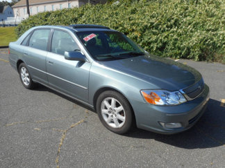 Used 2002 Toyota Avalon XLS image 1