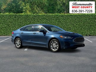 Used 2019 Ford Fusion SE image 1