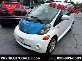 Used 2012 Mitsubishi i SE image 1