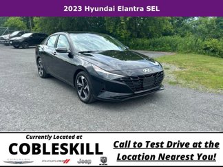 Used 2023 Hyundai Elantra SEL w/ Convenience Package image 1
