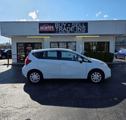 Used 2016 Nissan Versa Note SV image 1