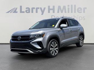 Used 2023 Volkswagen Taos SE image 1