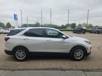 Used 2022 Chevrolet Equinox LT image 1