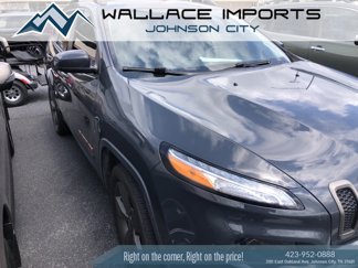 Used 2017 Jeep Cherokee Latitude w/ Comfort/Convenience Group image 1