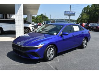 New 2025 Hyundai Elantra SE image 1
