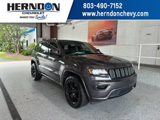 Used 2017 Jeep Grand Cherokee Altitude image 1