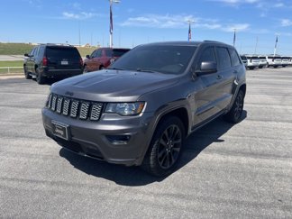 Used 2019 Jeep Grand Cherokee Altitude image 1