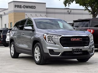 Used 2024 GMC Terrain SLE image 1