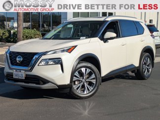 Used 2021 Nissan Rogue SV image 1