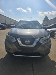 Used 2017 Nissan Rogue S image 1