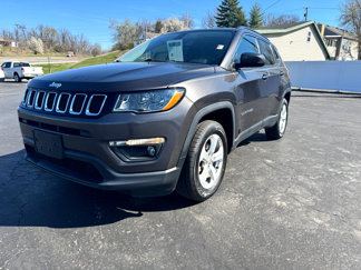 Used 2018 Jeep Compass Latitude image 1