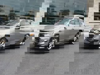 Used 2022 Chevrolet Malibu LT image 1