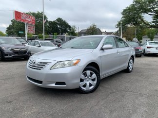 Used 2009 Toyota Camry LE image 1
