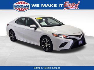 Used 2020 Toyota Camry SE image 1