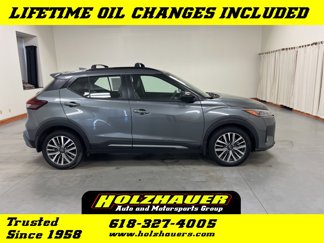 Used 2023 Nissan Kicks SR image 1