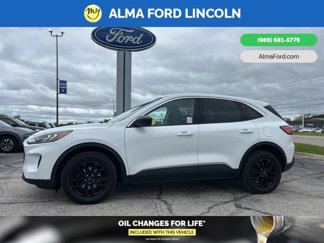 Used 2022 Ford Escape SE image 1