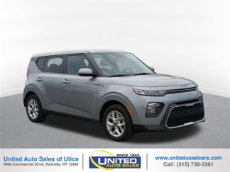 Used 2022 Kia Soul LX w/ Technology Package image 1