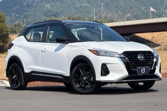 Used 2021 Nissan Kicks SR w/ SR Premium Package image 1
