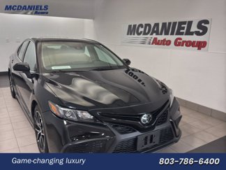 Used 2023 Toyota Camry SE image 1