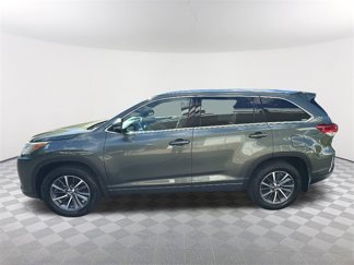 Used 2018 Toyota Highlander XLE image 1