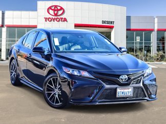 Used 2021 Toyota Camry SE image 1