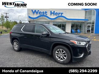 Used 2021 Chevrolet Traverse LT image 1