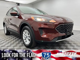 Used 2021 Ford Escape SE image 1