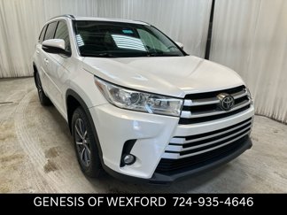 Used 2017 Toyota Highlander XLE image 1