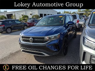 Used 2022 Volkswagen Taos SE image 1