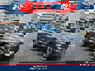 Used 2022 Ford Escape SEL image 1
