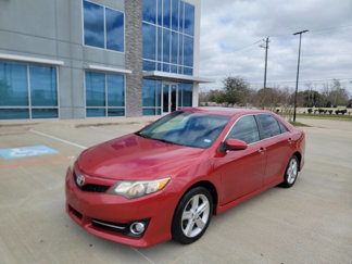 Used 2014 Toyota Camry SE image 1