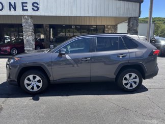 Used 2020 Toyota RAV4 LE image 1
