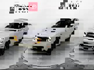 Used 2023 Dodge Challenger SXT image 1