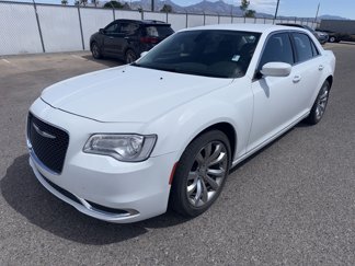 Used 2018 Chrysler 300 Touring L image 1