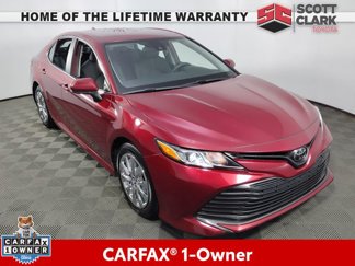 Used 2020 Toyota Camry LE image 1