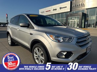 Used 2019 Ford Escape SE image 1
