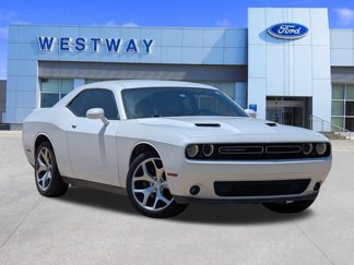 Used 2015 Dodge Challenger SXT Plus image 1
