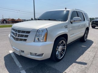 Used 2013 Cadillac Escalade Premium image 1