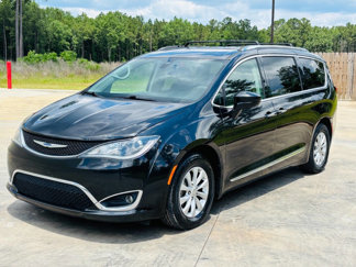 Used 2019 Chrysler Pacifica Touring-L image 1