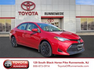 Used 2017 Toyota Corolla LE image 1