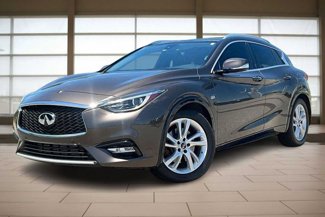 Used 2017 INFINITI QX30 Premium w/ Navigation Package image 1