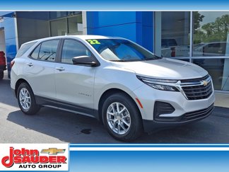 Used 2022 Chevrolet Equinox LS image 1