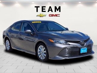 Used 2018 Toyota Camry LE image 1