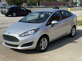 Used 2017 Ford Fiesta SE image 1